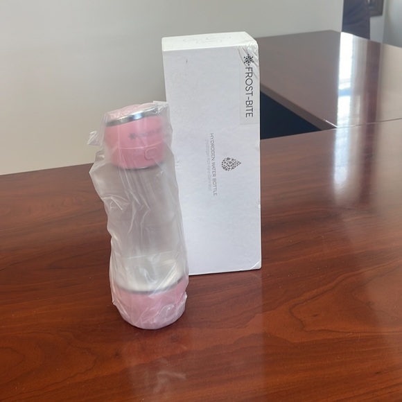 COPY - COPY - Hydrogen water bottle - Picture 2 of 3